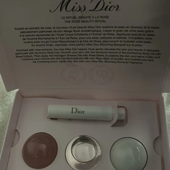Miss Dior Mini Beauty Ritual - Picture 4 of 4
